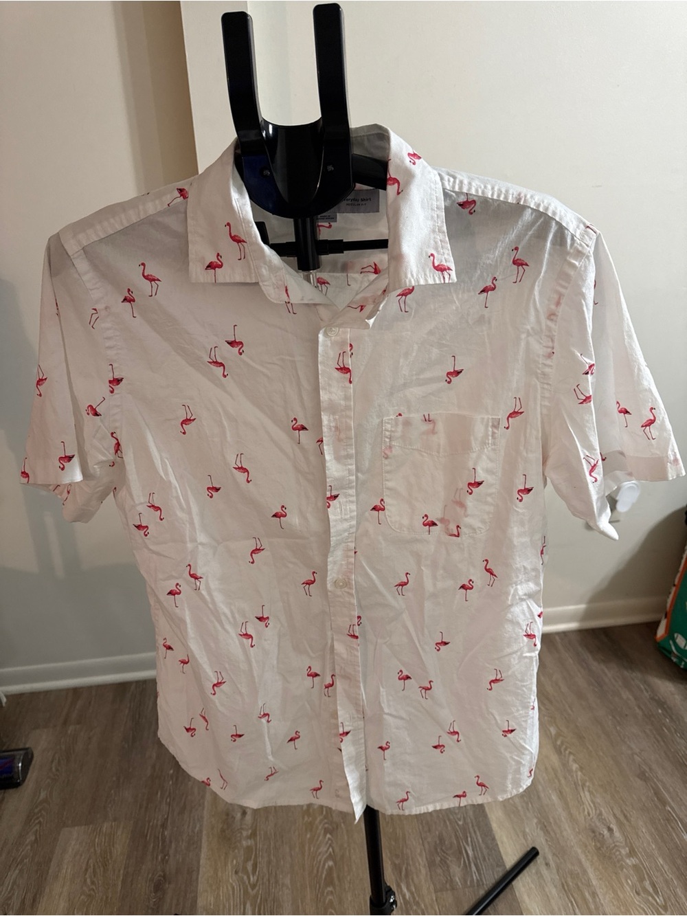 Old Navy Men’s Flamingo Print Short Sleeve Button Down Shirt Size Medium